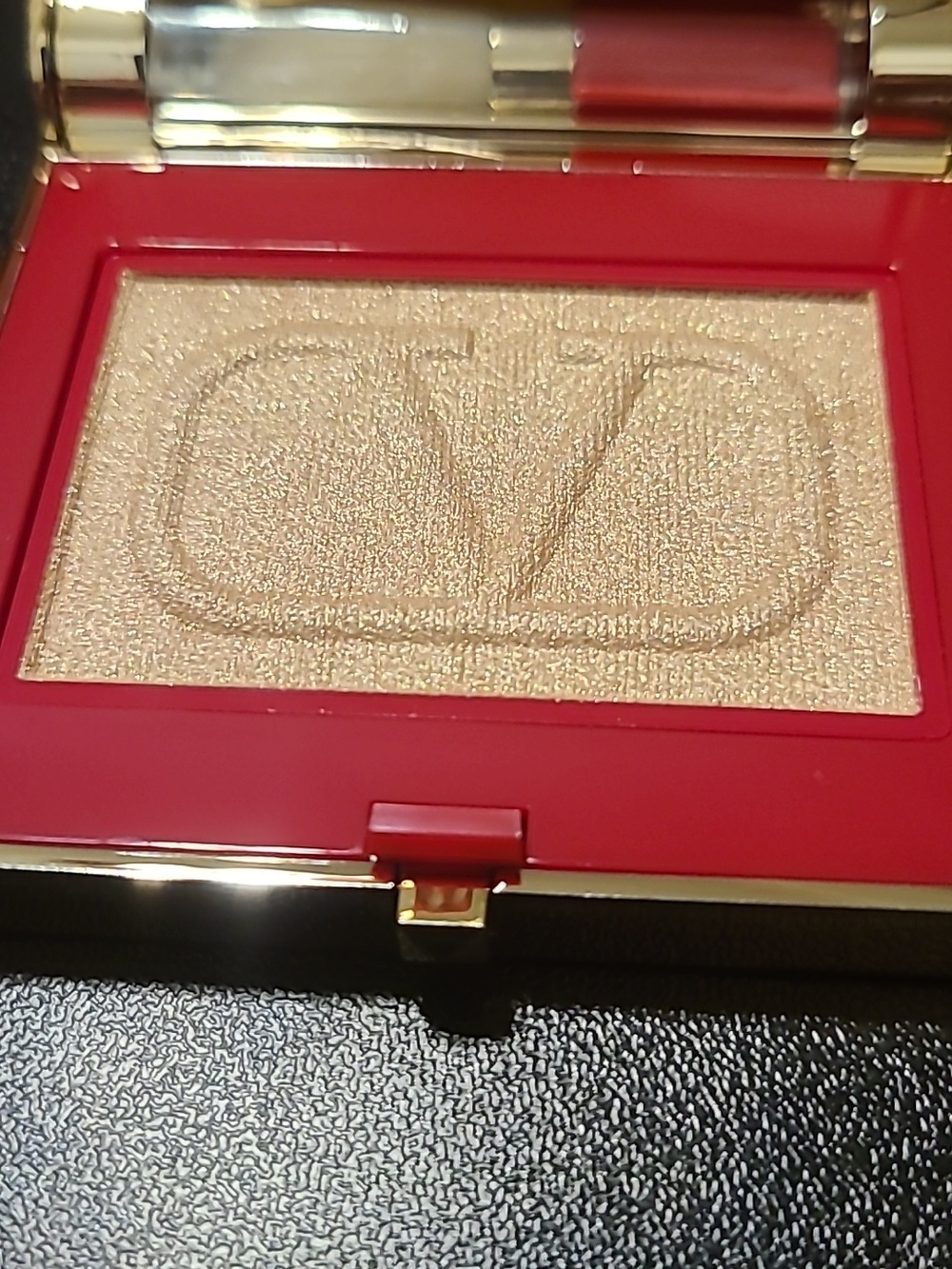 VALENTINO Eyes2Cheek 600 Put a Spike On It Dual Use Eyeshadow and Blush - Picture 5 of 8